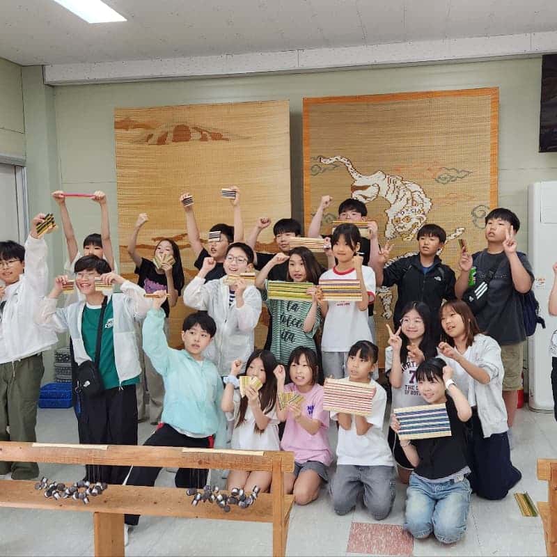 [강화/당일] 강화도 명장이 직접 키운 천연 왕골 컵받침 만들기 사진 6